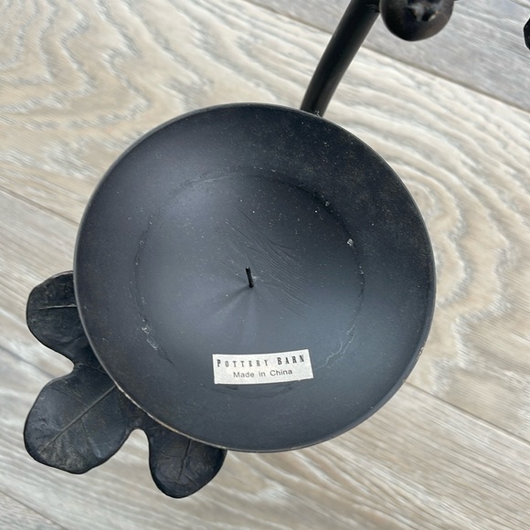 (2) Pottery Barn Bronze Metal Vine/Leaf Candle Sconces.Holds a 3”Wx 4”H Candle. - Picture 5 of 7